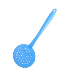 Tálalókanál lyukas kék E22002